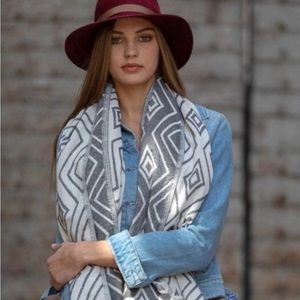 Wrap Scarf Multi Use Throw Blanket Free Hand Aztec Design Loom Weave 2 Side NEW!